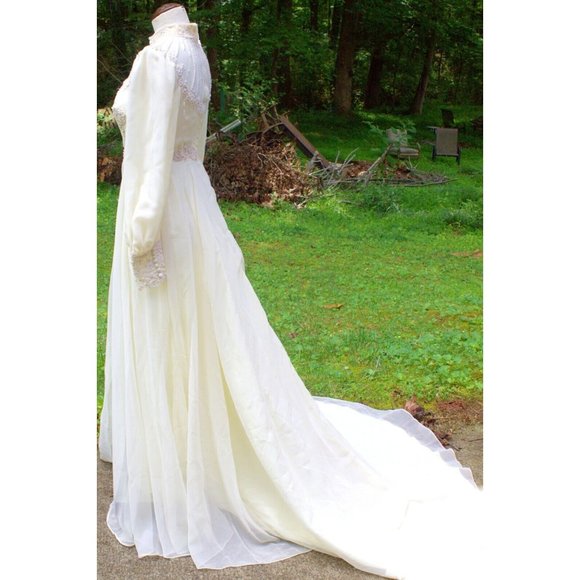 Vtg 80s Ivory Wedding Dress Veil Hi Neck Bead Sheer Cuffed Train Victorian Goth - Picture 12 of 16